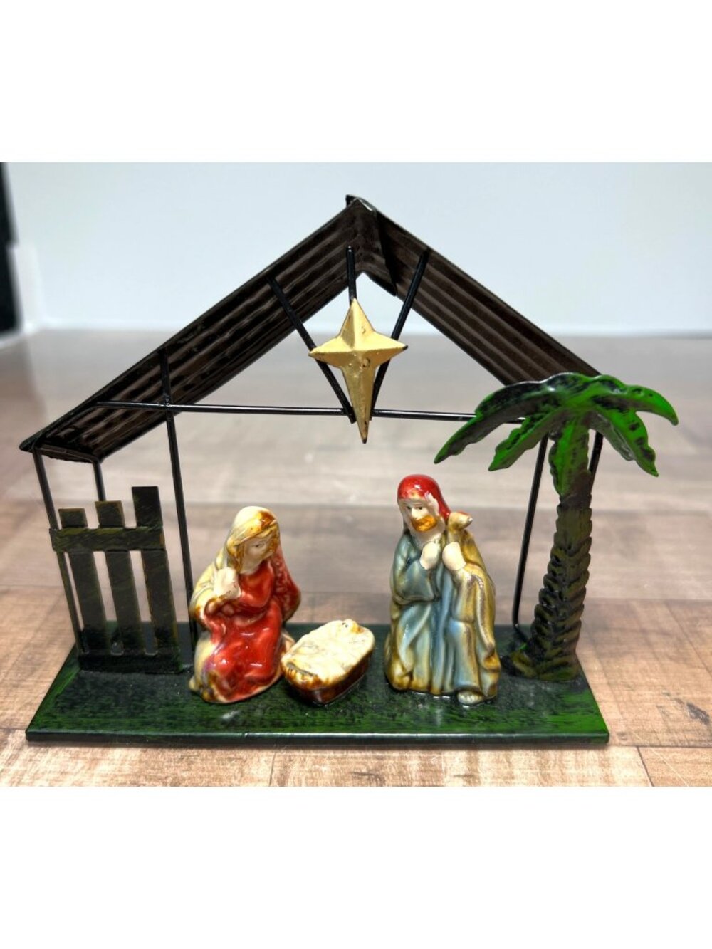 Handcrafted Ceramic Nativity Scene With Metal Stable Decorative Religious Figuri